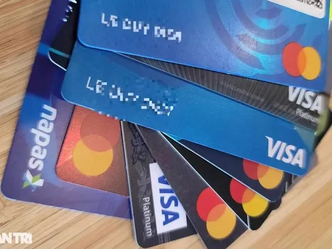 Rủ nhau kiểm tra, hủy thẻ sau vụ vay 8,5 triệu thành nợ 8,8 tỷ đồng