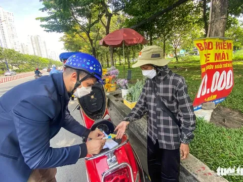 Bồi thường bảo hiểm xe máy được 500.000 đồng, tiền đi tới đi lui tốn 700.000 đồng