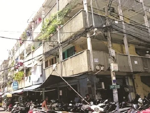 Cải tạo, xây mới chung cư cũ tại TP.HCM: Gỡ vướng khi nào mới xong?